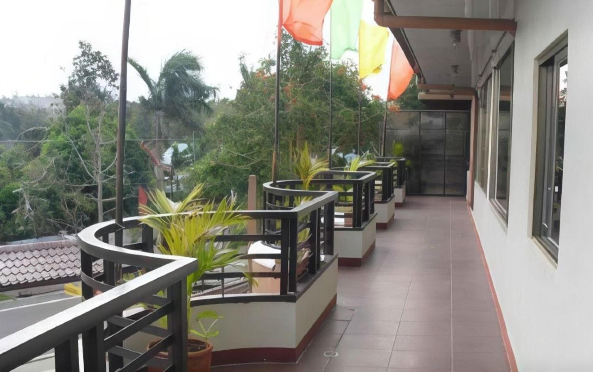 Reddoorz At Tagaytay Road Hotel Tagaytay City Buitenkant foto